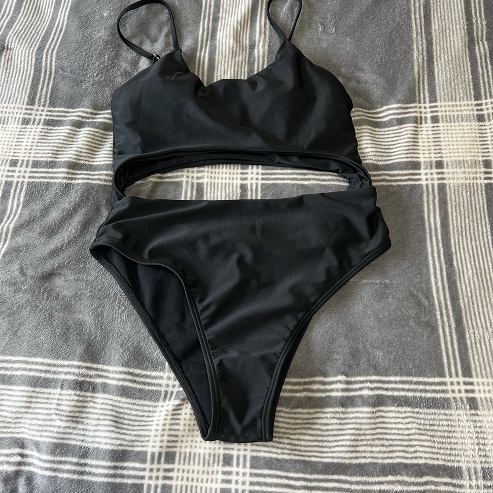 Full Black One Piece Bikini Set with Cut Out